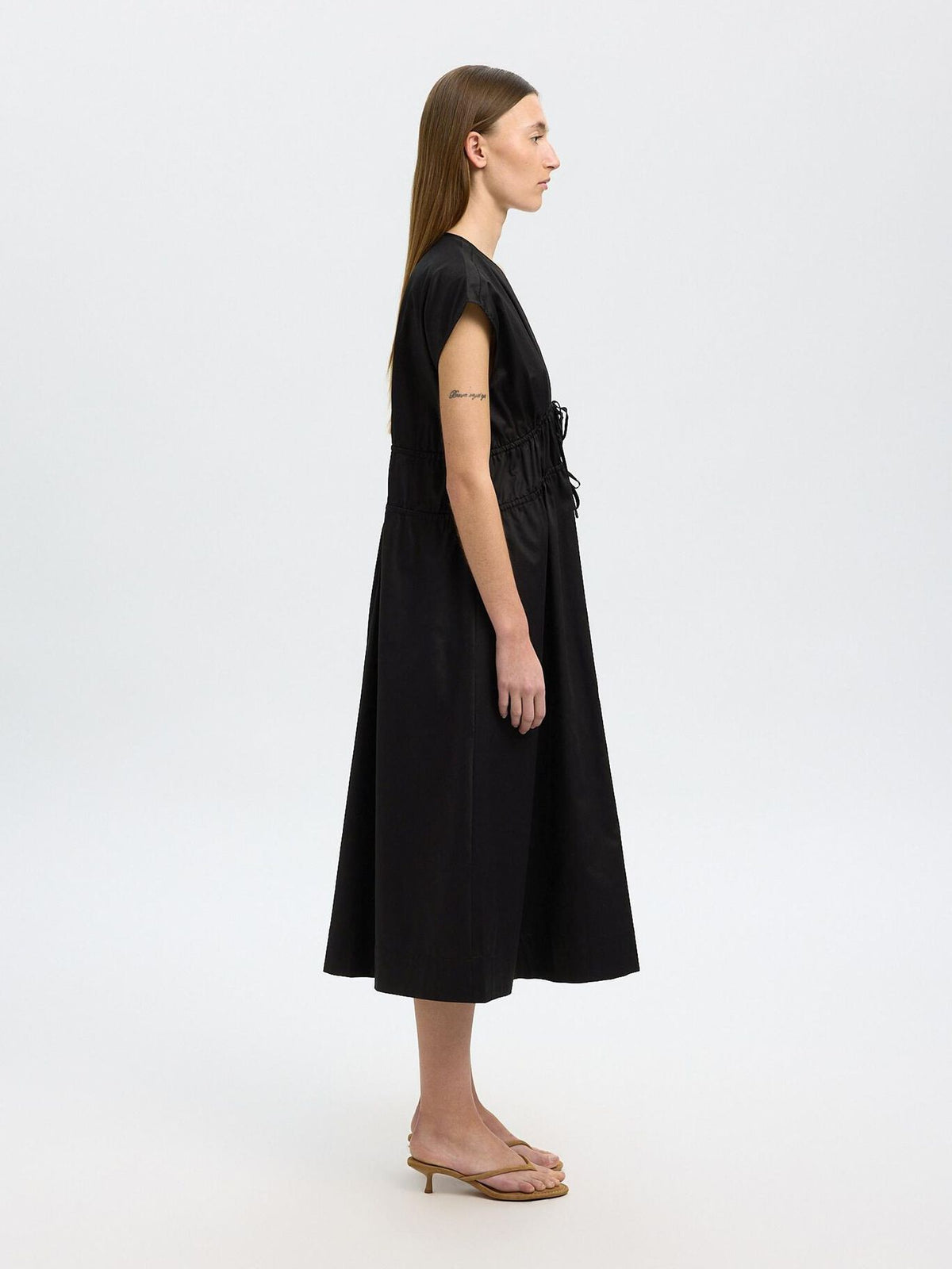 SELECTED Ally SL Midi Tie Dress in Black