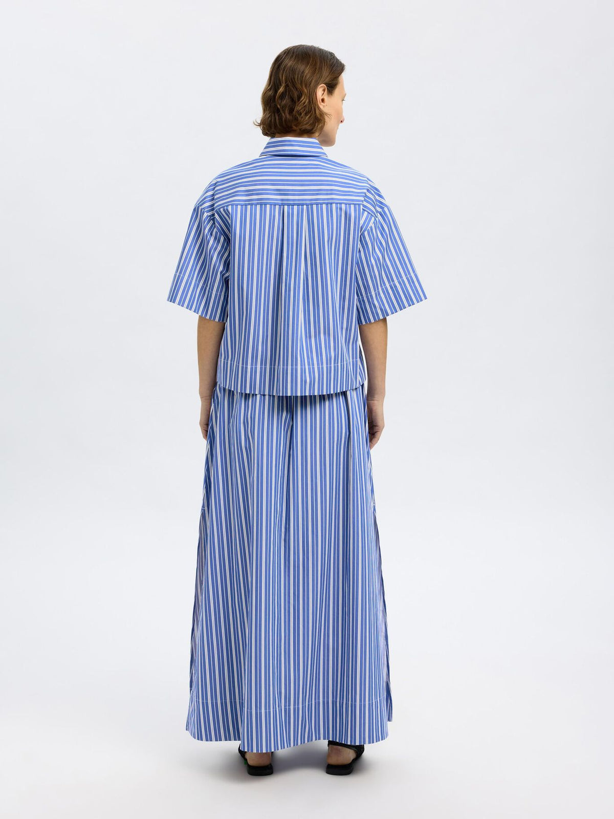 SELECTED Fia Cropped Shirt in Dazzling Blue
