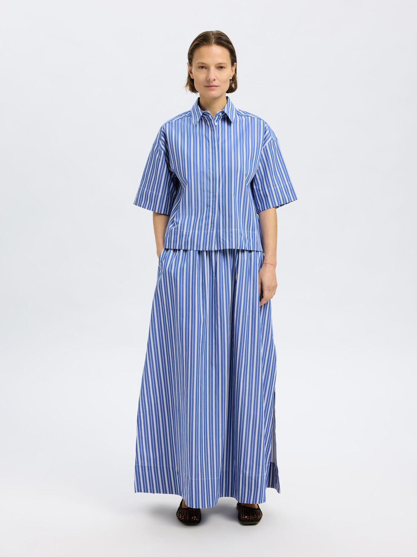 SELECTED Fia Cropped Shirt in Dazzling Blue