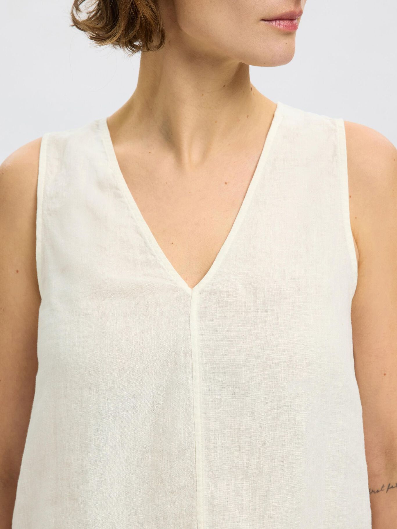 SELECTED Linna Reversible Linen Top in White