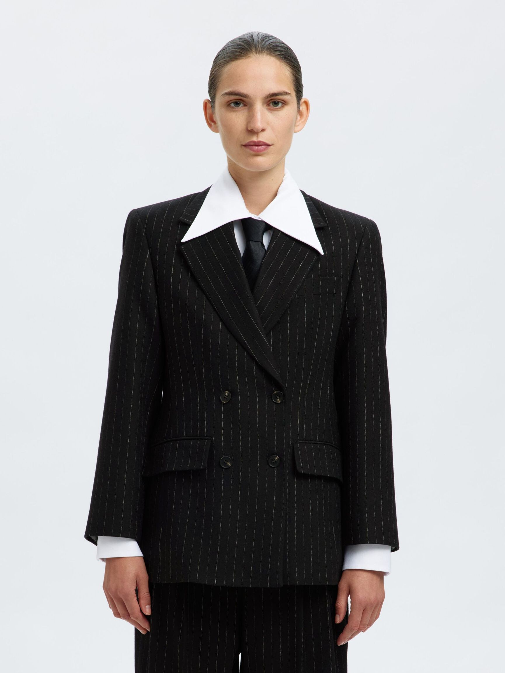 SELECTED Malia Manteco Blazer in Black Pinstripe