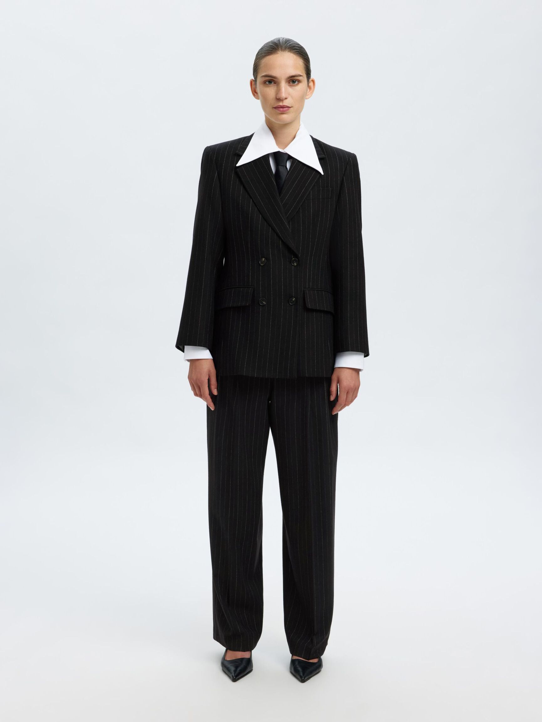 SELECTED Malia Manteco Blazer in Black Pinstripe
