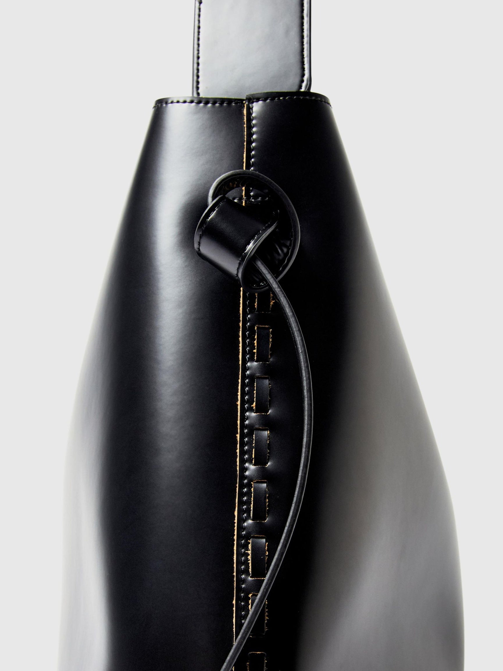 SELECTED Stella Leather Bag in Black