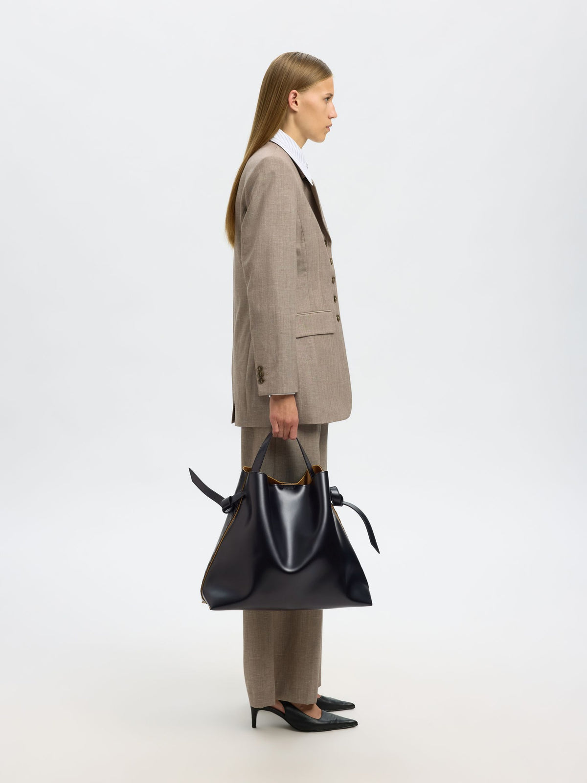 SELECTED Stella Leather Bag in Black
