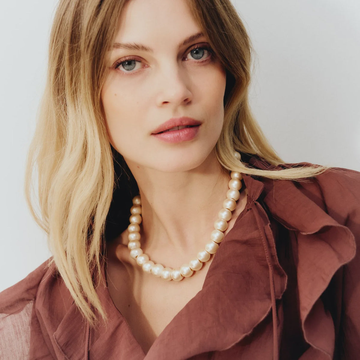 Vanessa Baroni Mini Beads Necklace in Apricot Pearl