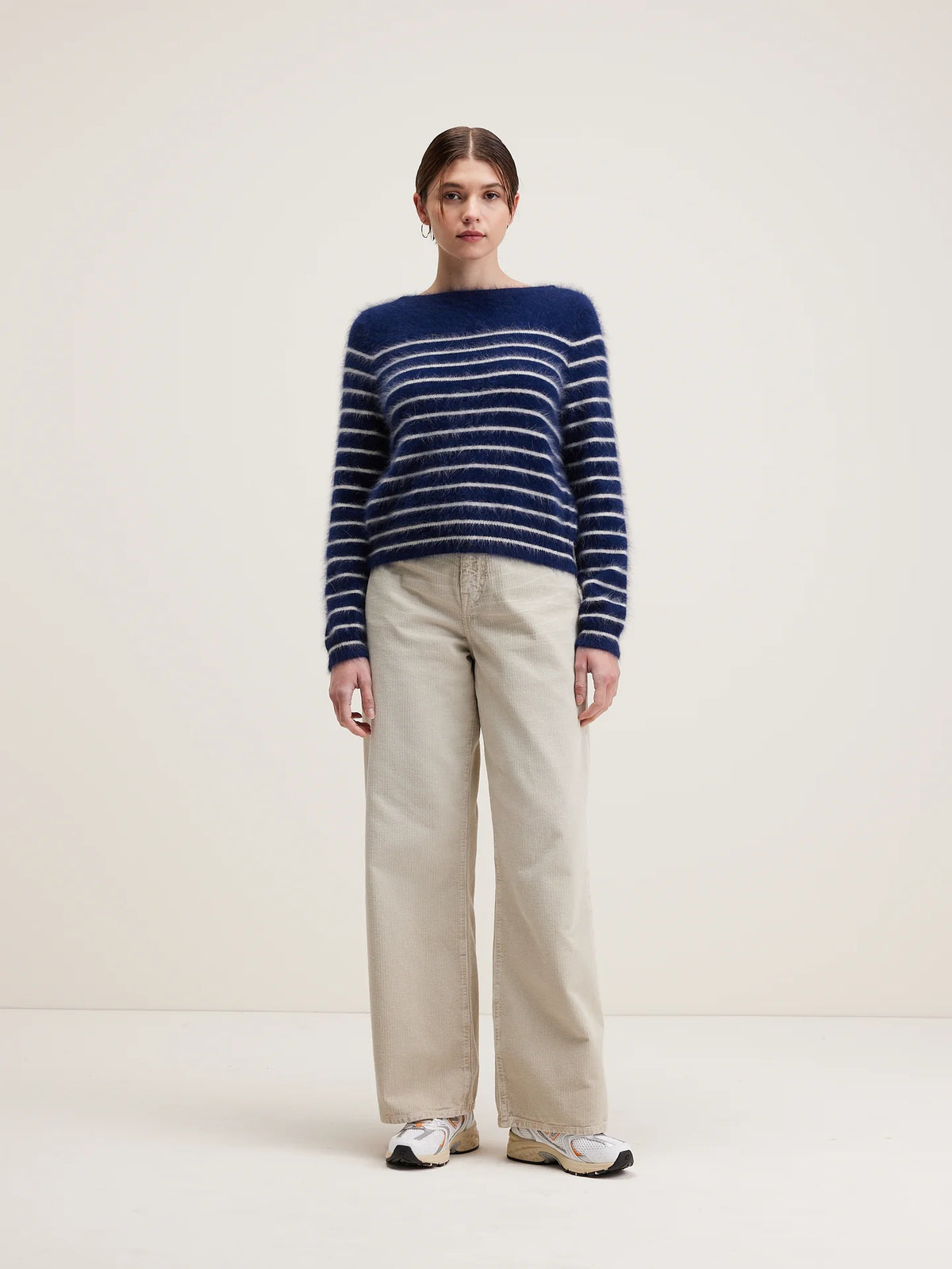 BR Dato Knit in Navy, White