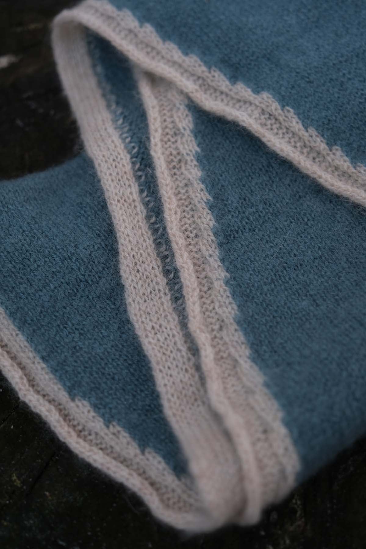 Oats & Rice Austin Spindle Cashmere Neck Tie in Blue