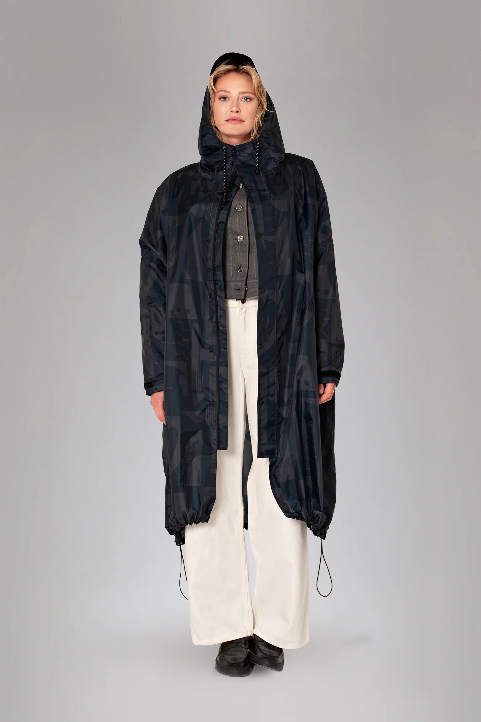 Rainkiss Raincoat in Back to Black