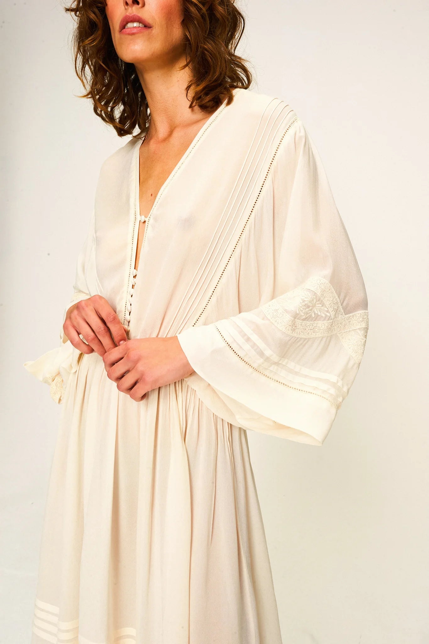 FAUNE Dahlia Dress in Oyster