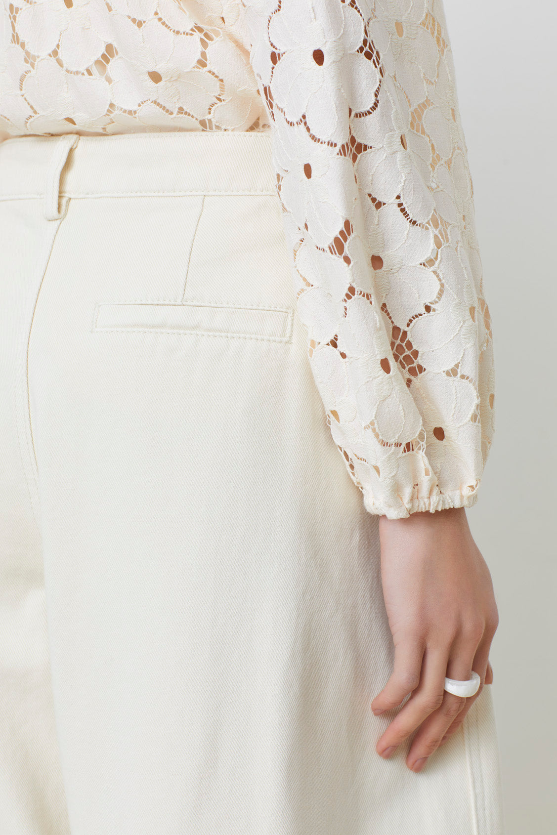 SUNCOO Rim Trousers in Off White