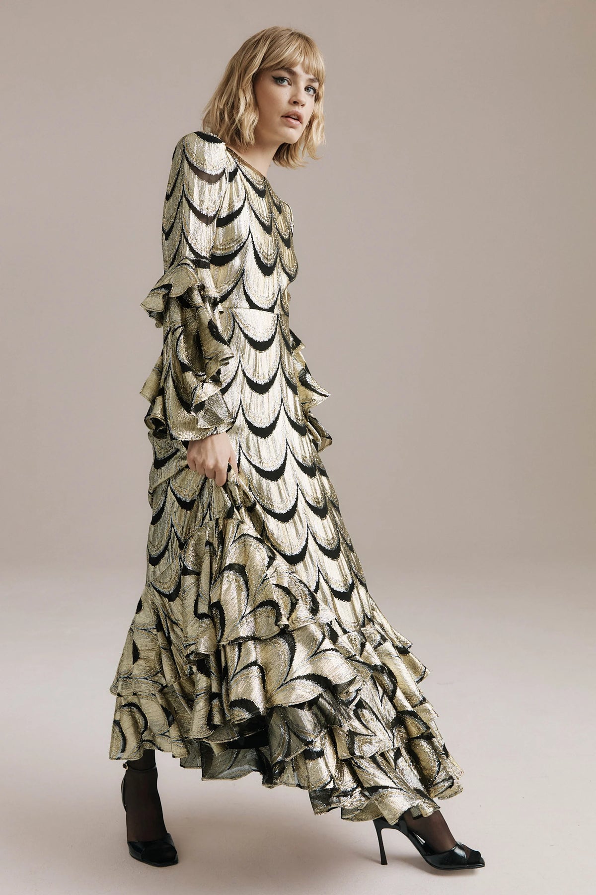 Queens of Archive Scarlet Dress in Black, Gold