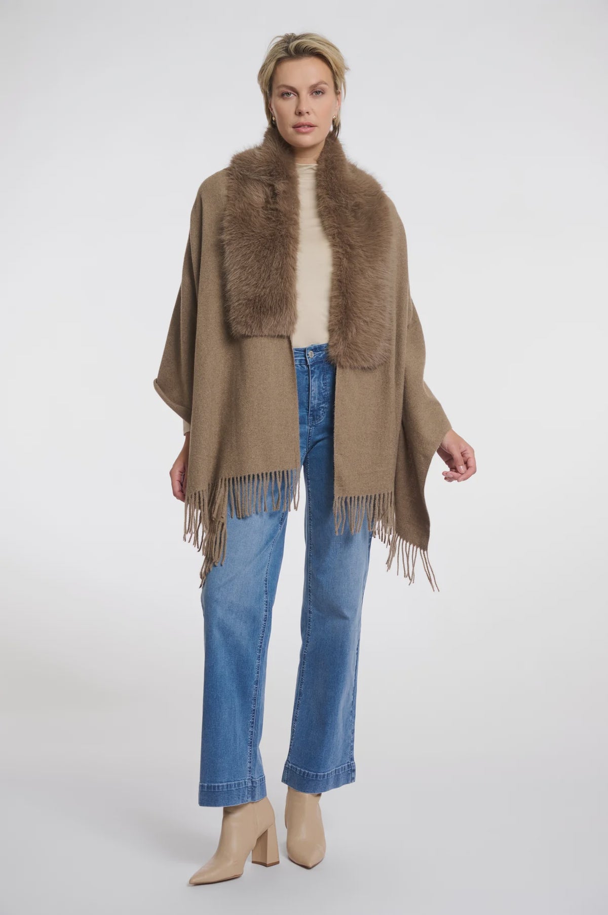 Rino & Pelle Wendy Cape in Toffee