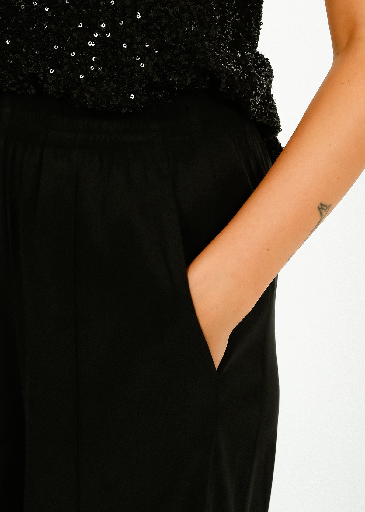 Primrose Park Frida Top in Black Sequin