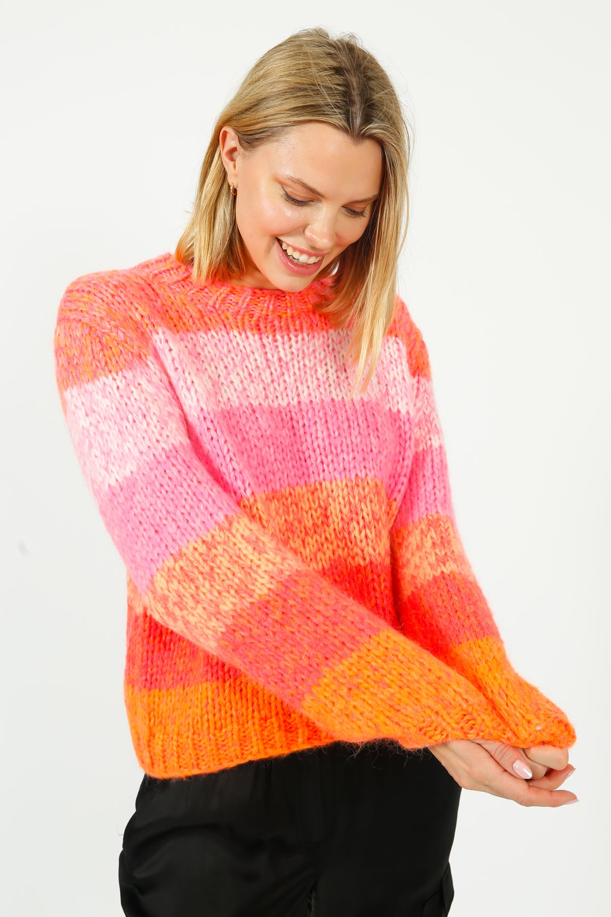 DAWNxDARE Gigi Rainbow Knit in Chili