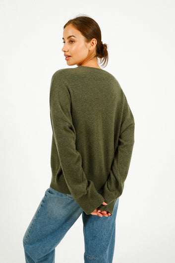 PARK Cashmere Boyfriend Jumper in Khaki