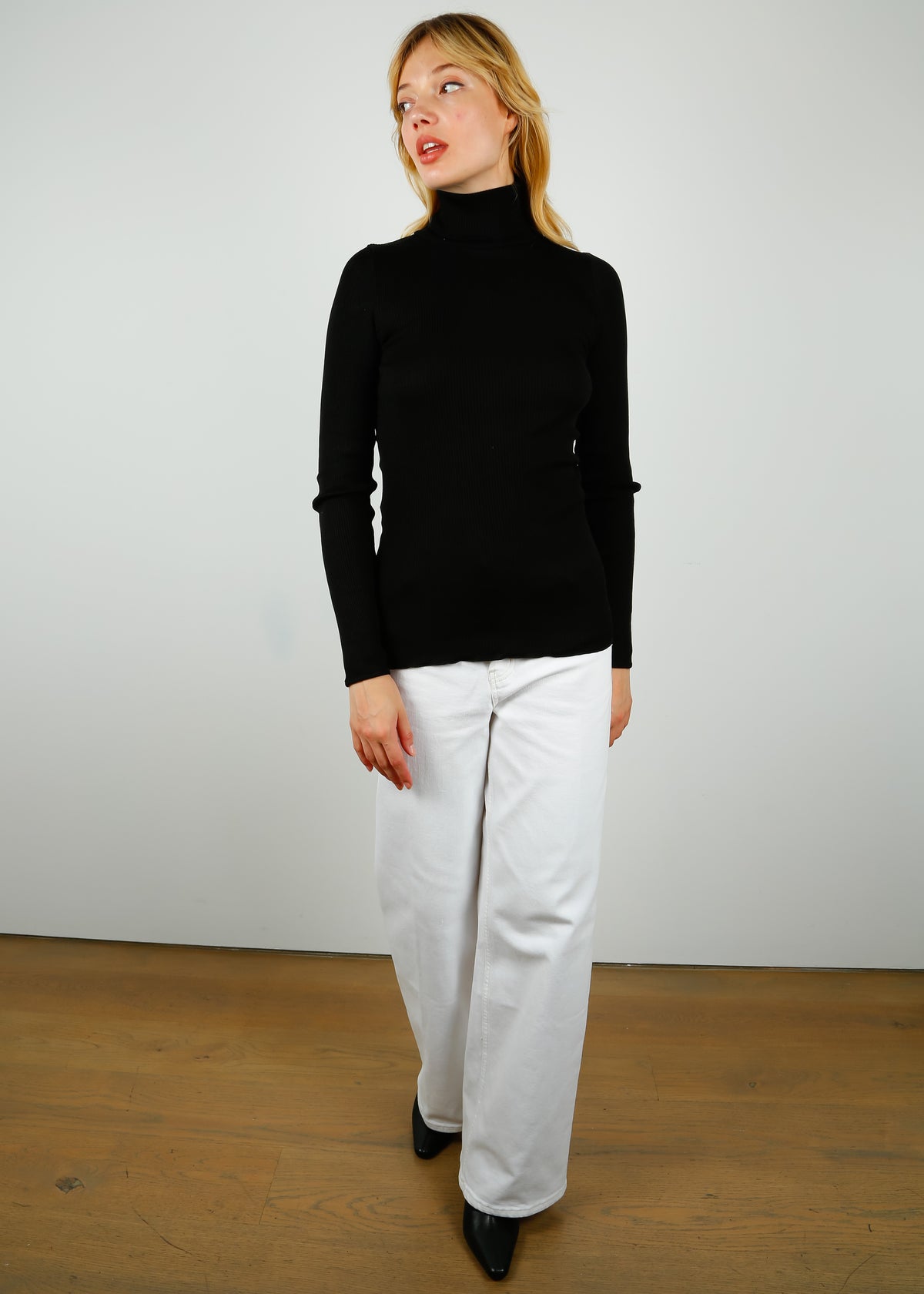ROSEMUNDE Babette Roll Neck in Black