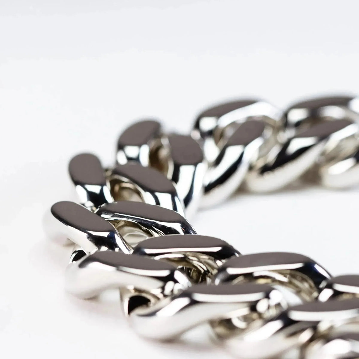 Vanessa Baroni Mini Flat Chain Bracelet in Silver