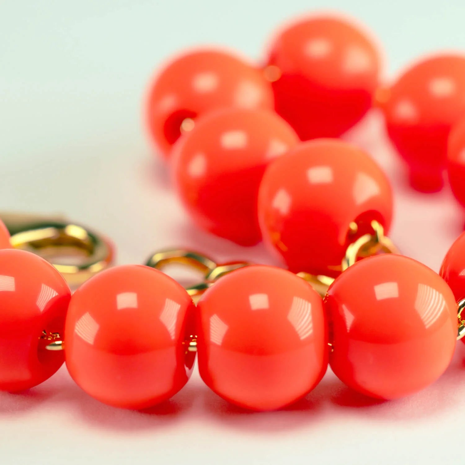 VBARONI Mini Beads Bracelet in Neon coral