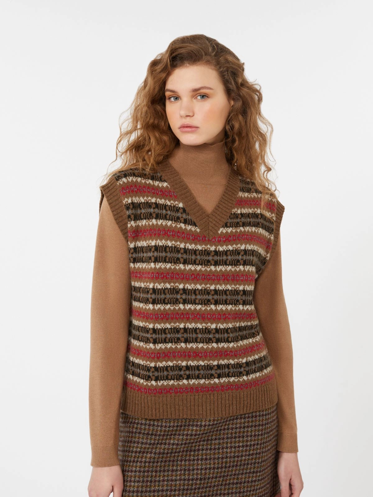Weekend Max Mara Fleres Jacquard Vest in Camel