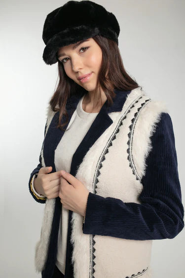 NOOKI Dannika Gilet in Cream