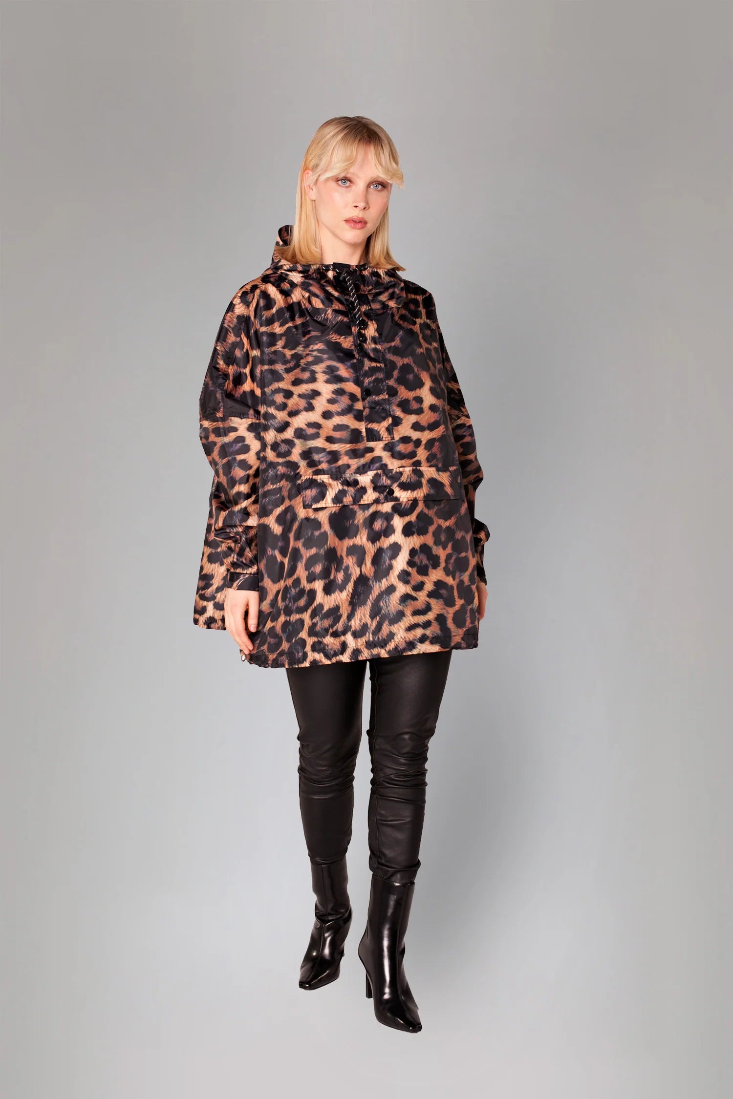 Rainkiss Anorak in Dark Leopard
