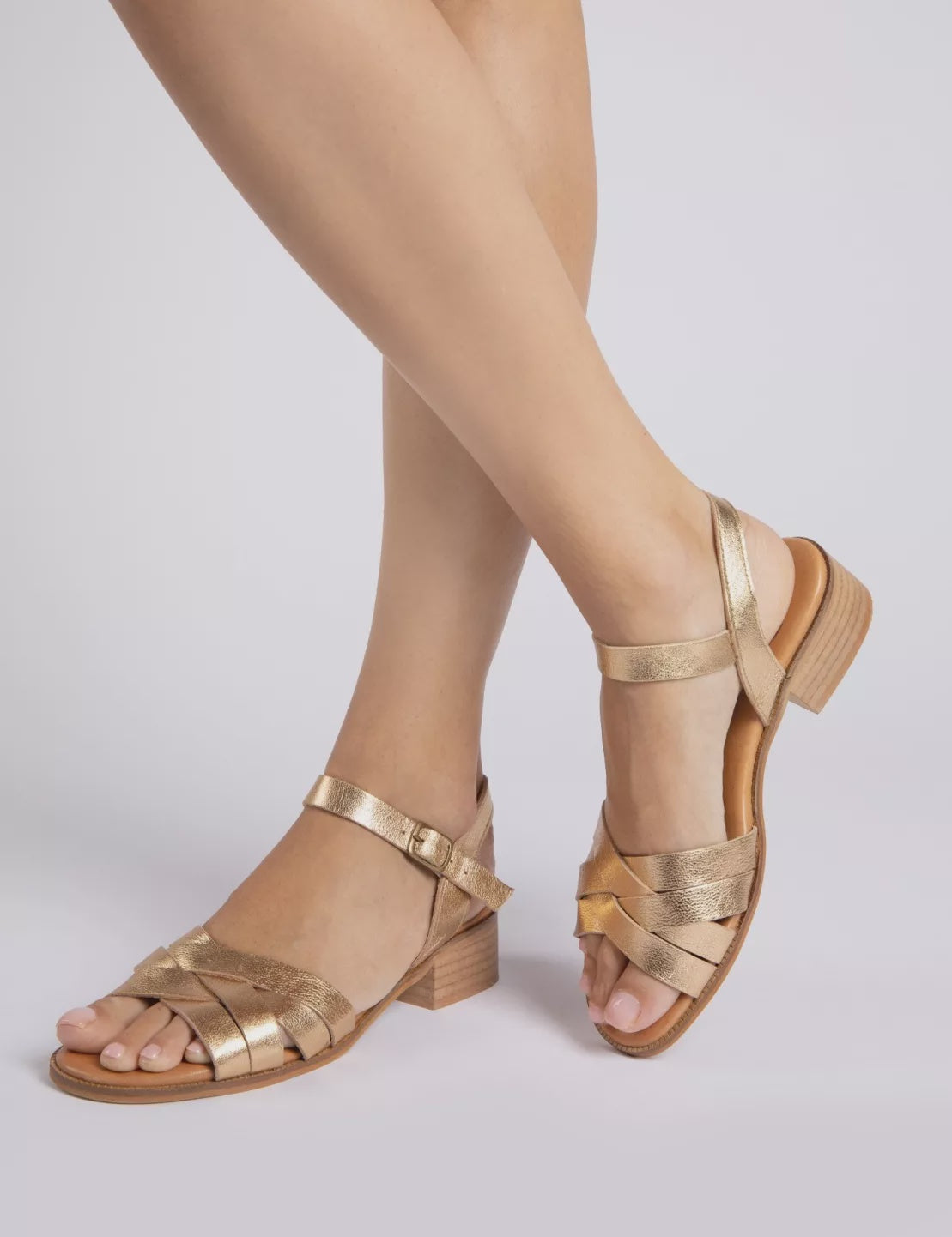 Penelope Chilvers Heeled Shepherdess Sandal in Metallic Gold