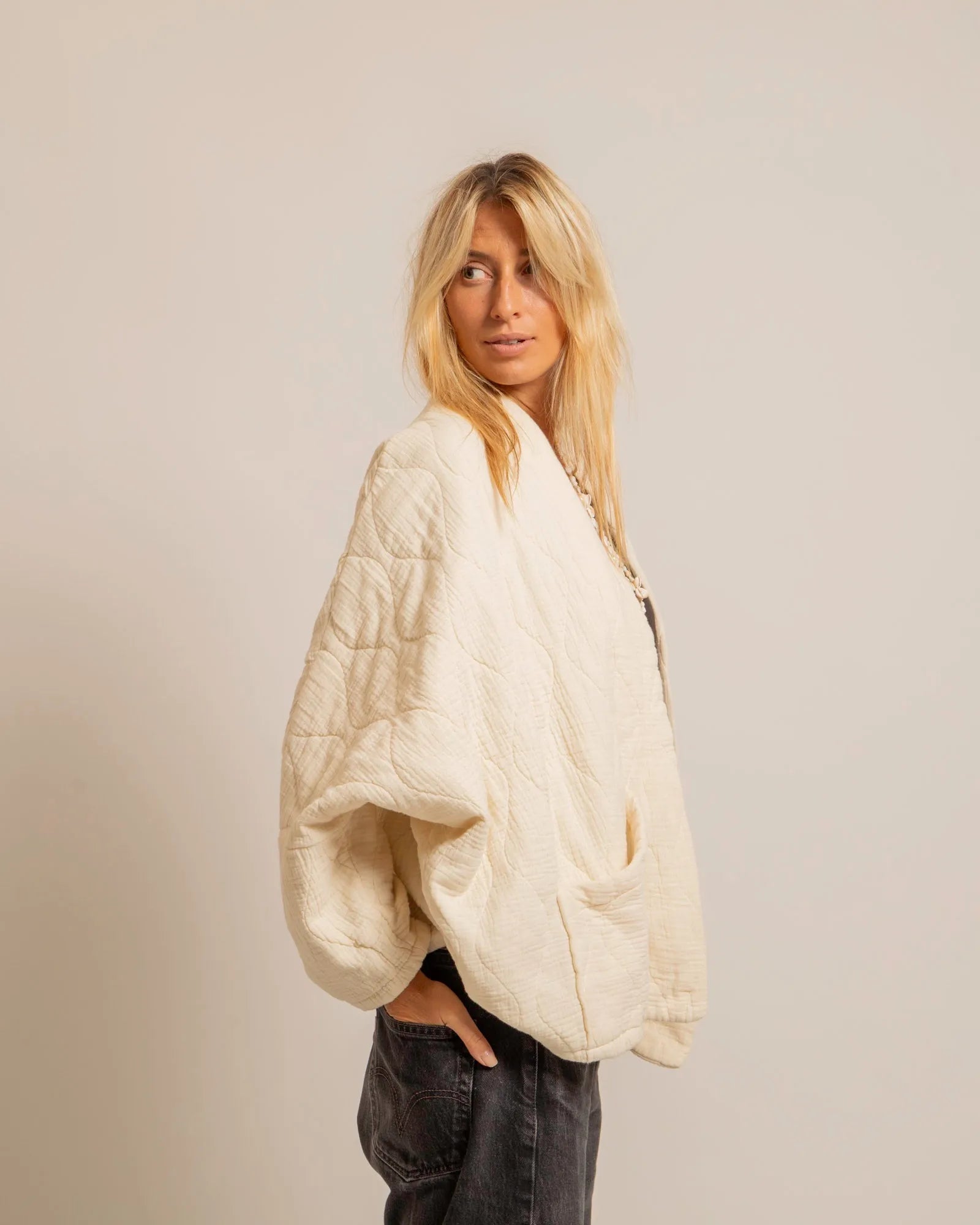 Aokyanos Chicago Jacket in Creme