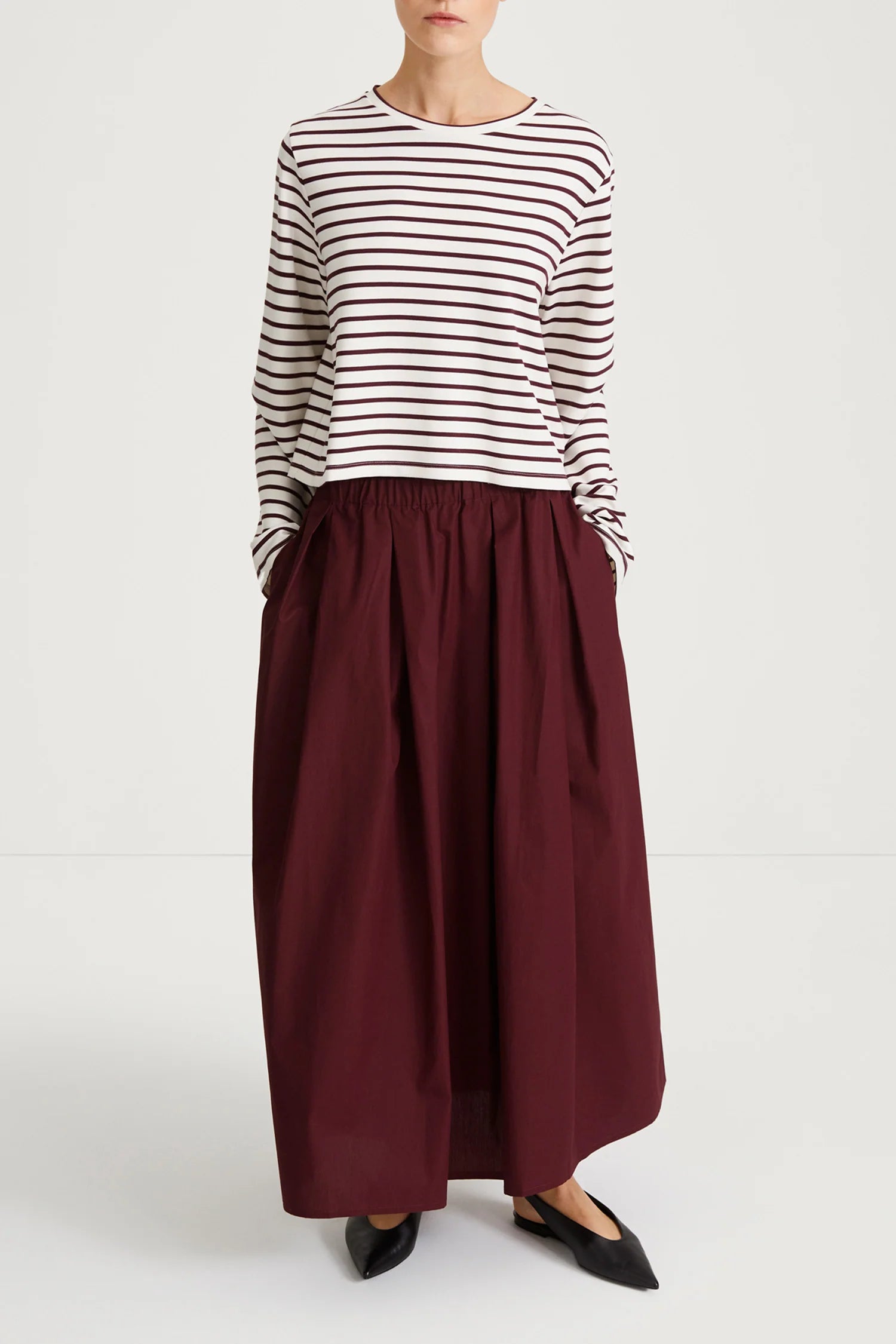 Style In Jorina Maxi Skirt in Burgundy