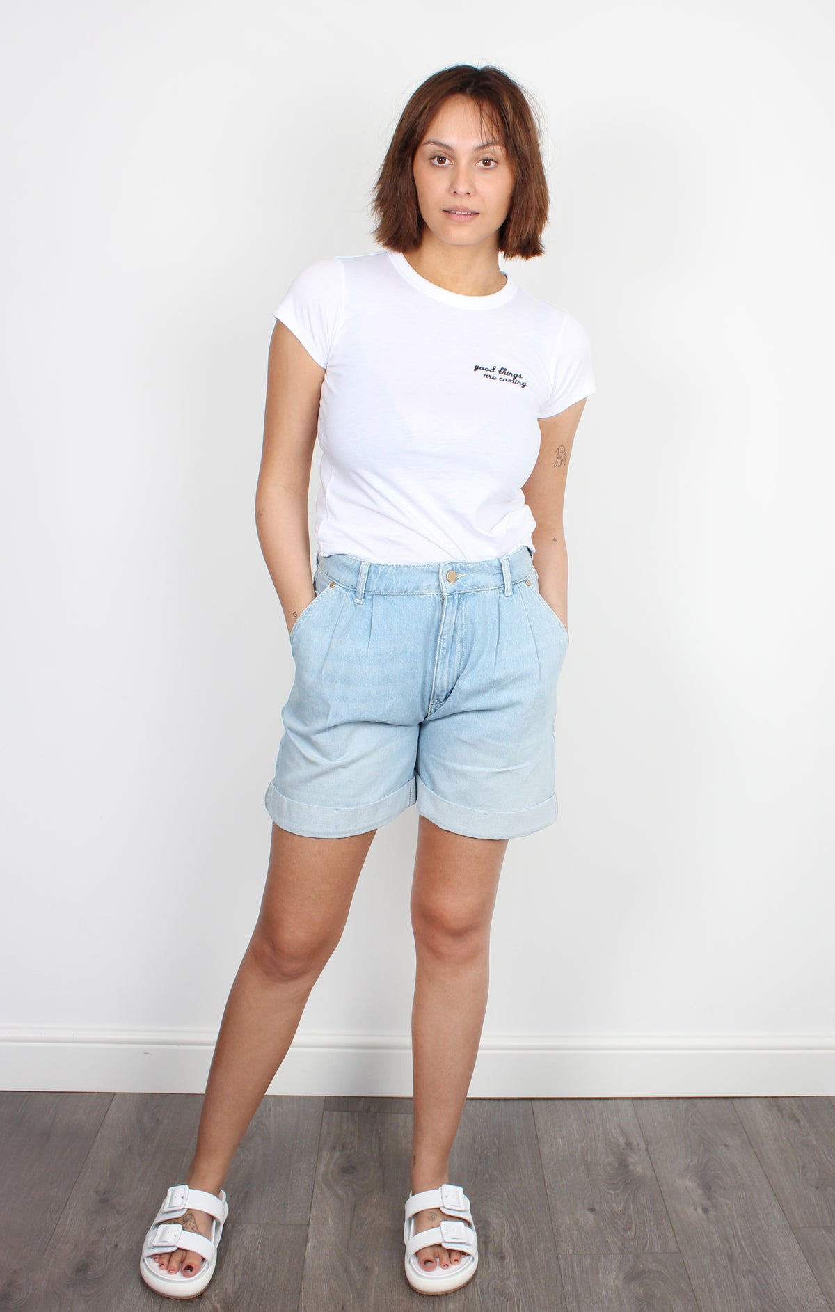 Essentiel Antwerp Buy pleated denim shorts