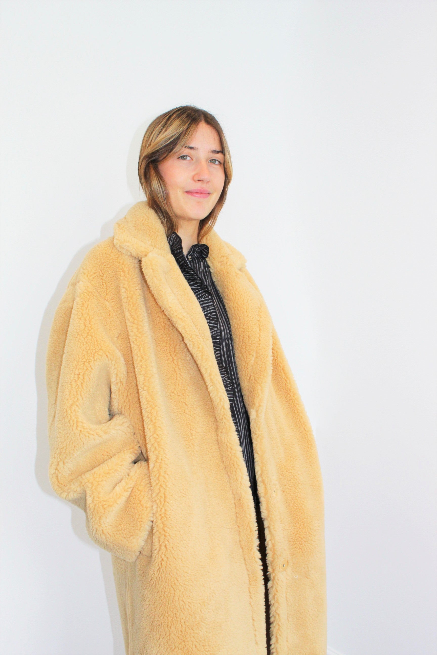 STAND Maria Coat in Honey