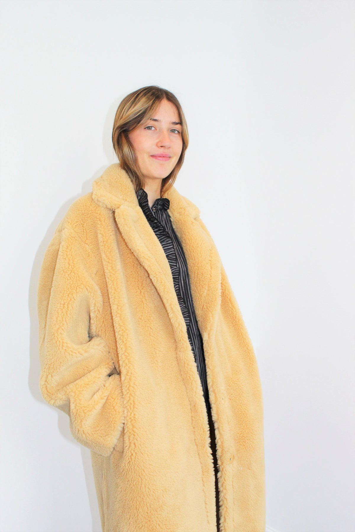 STAND Maria Coat in Honey