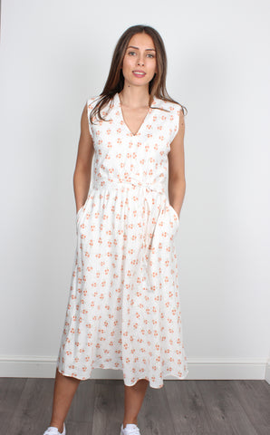 FEMININE FLORALS