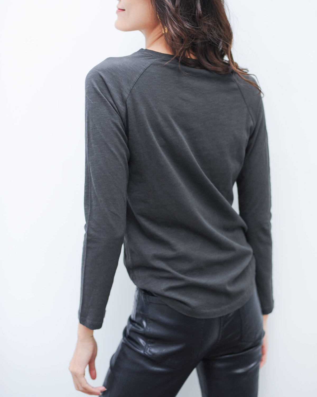 Y 29217 wild and free tee in anthracite