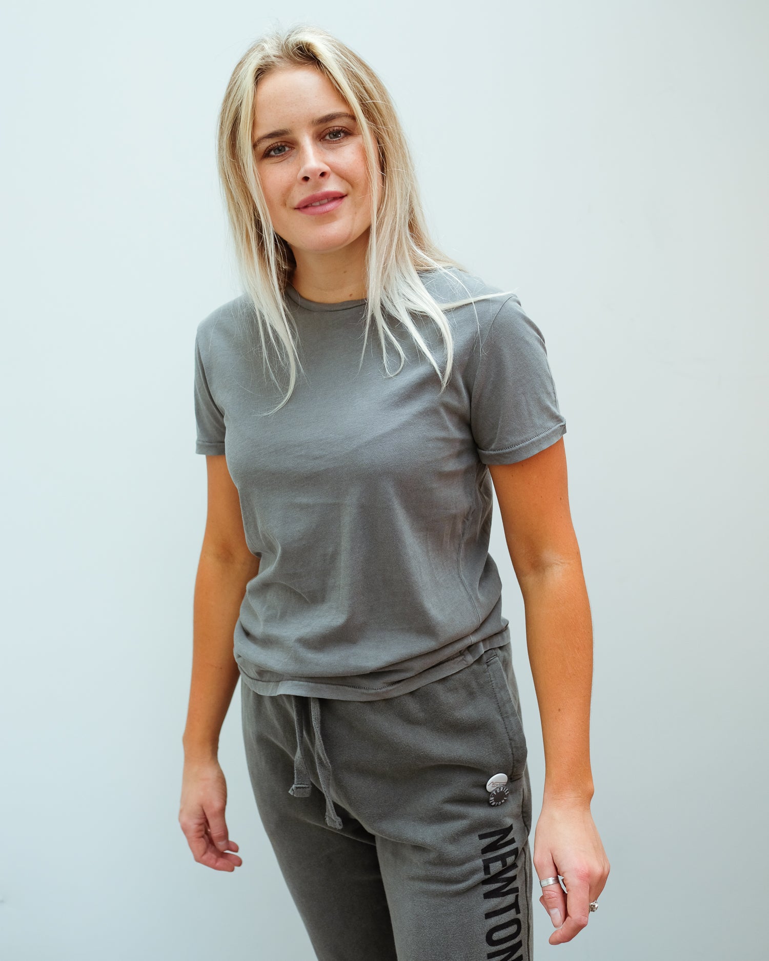 AV VEGI54 SS tee in metal