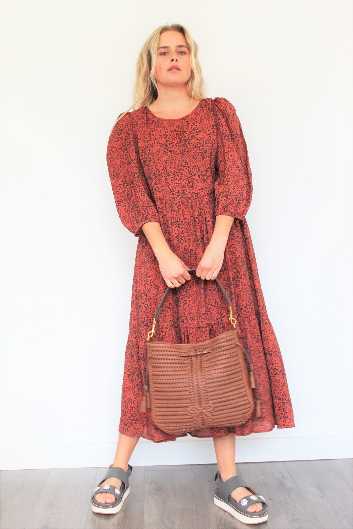 AH The Neeson Hobo in Cedar Shiny Capra