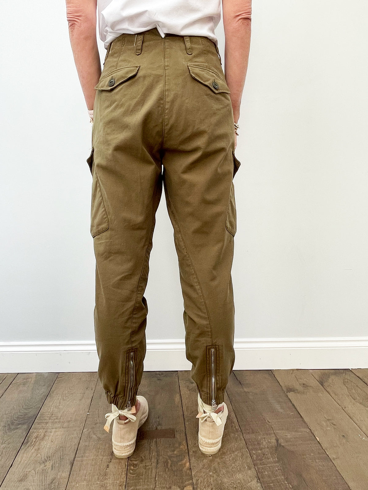 R&B Field Jogger in Dark Olive