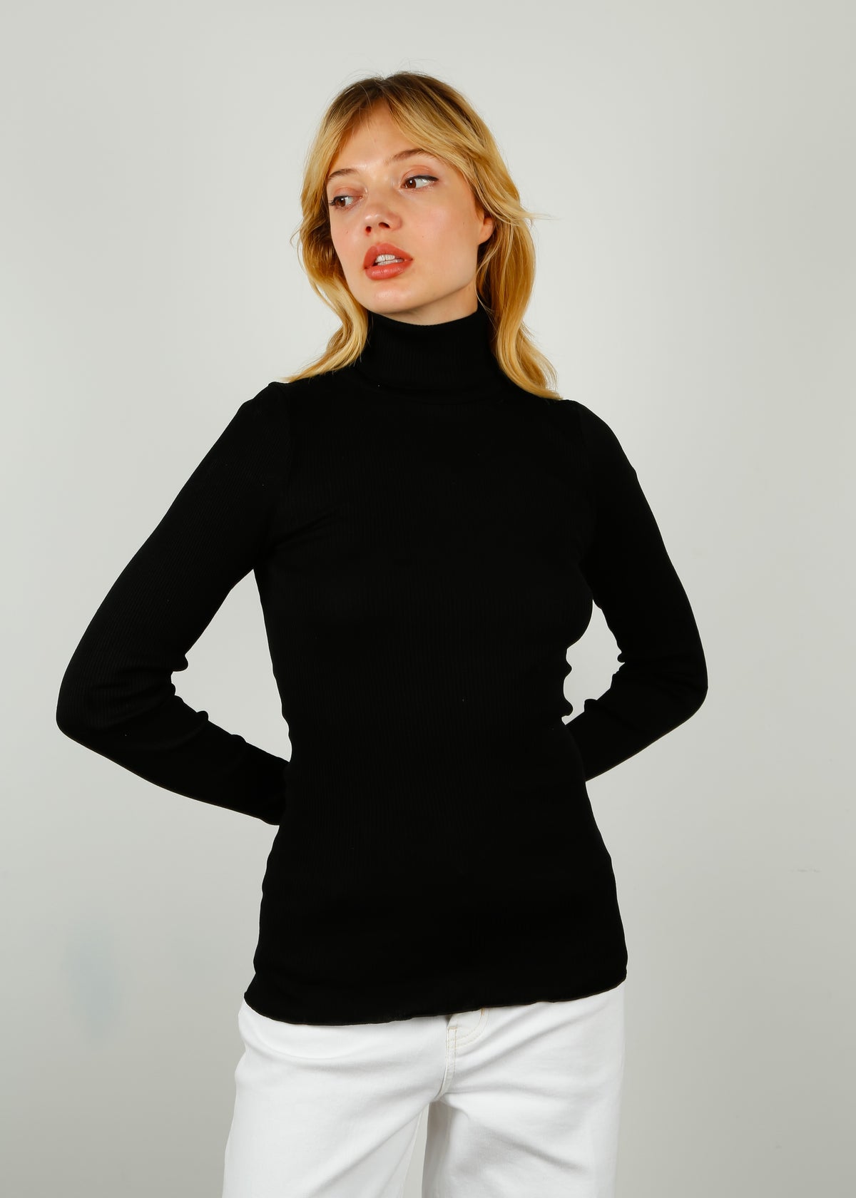 ROSEMUNDE Babette Roll Neck in Black