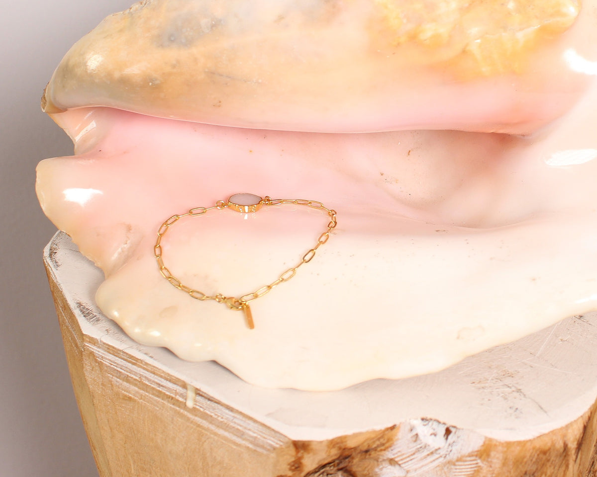 HANKA Kara Bracelet in White Agate
