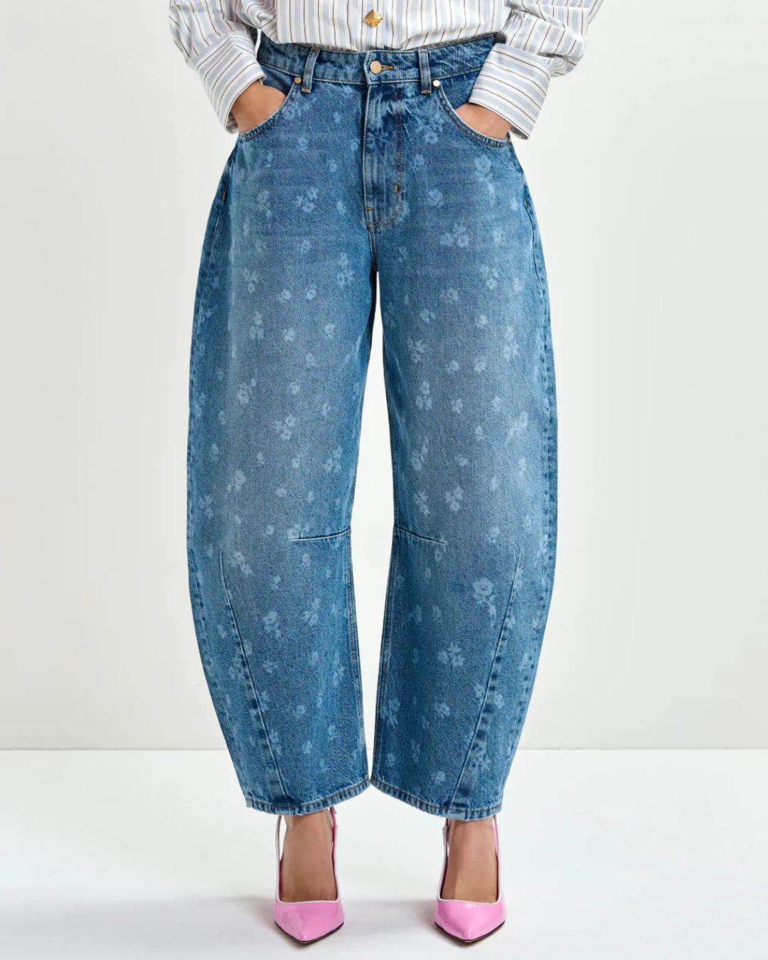 Essentiel Antwerp J01 Barrel Leg Jeans