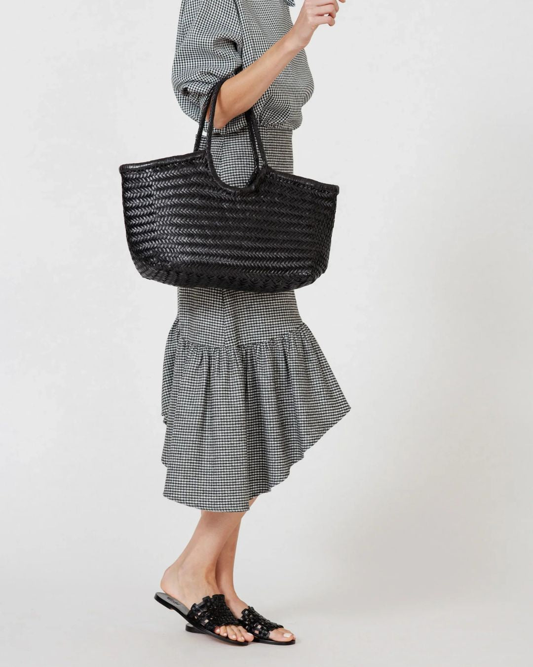 Dragon Diffusion Nantucket Big Basket in Black