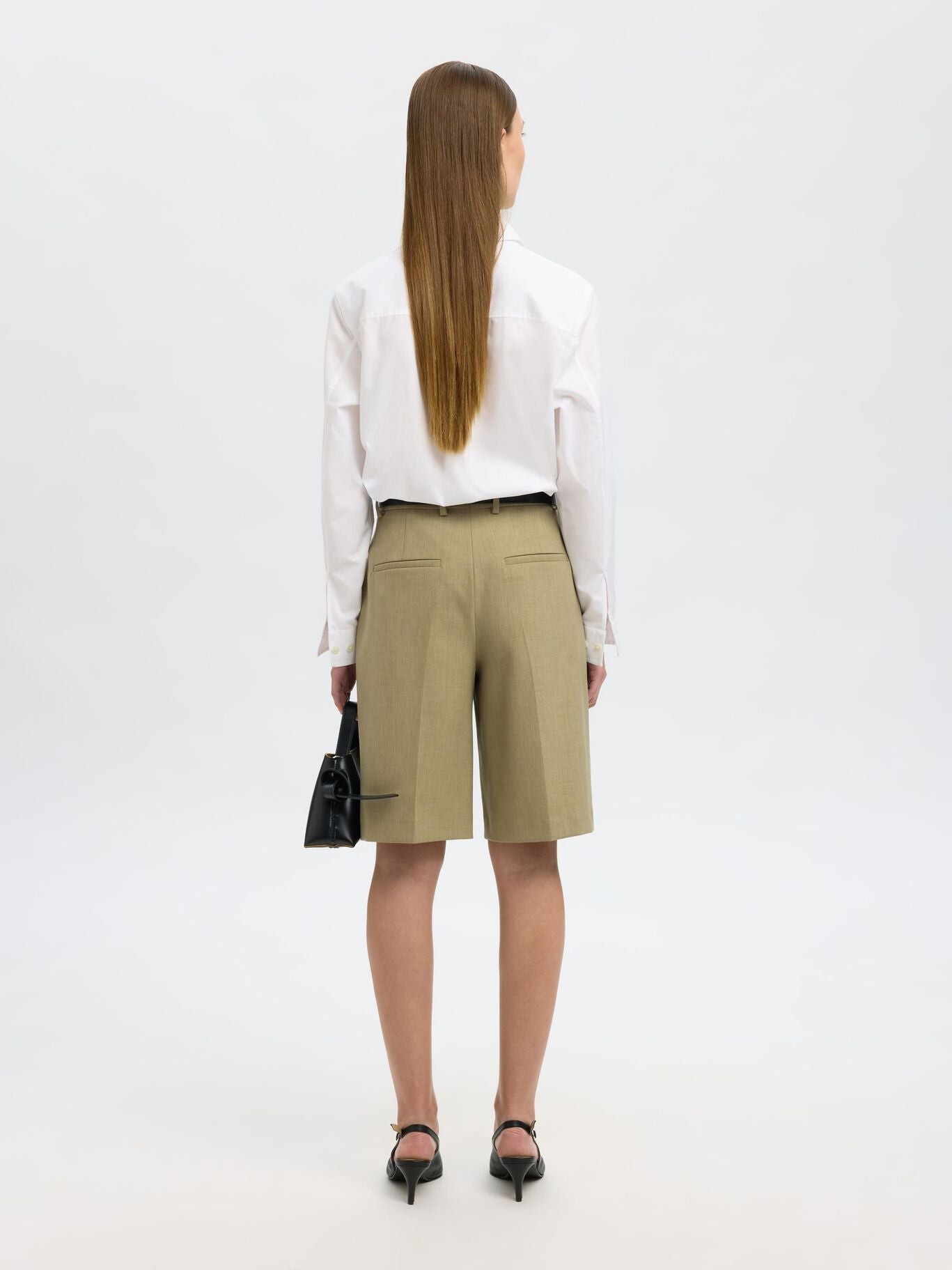 SELECTED  Bermuda Rita Shorts  in Slate Green