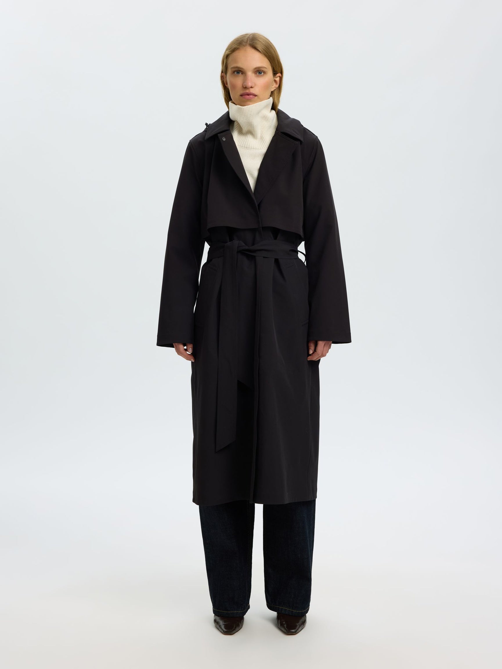 SELECTED Tech Trenchcoat - Black
