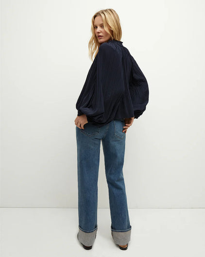 VB Walker Top in Navy