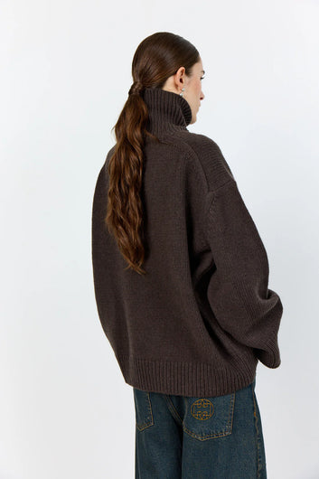 LR Perle Roll Neck in Coffee