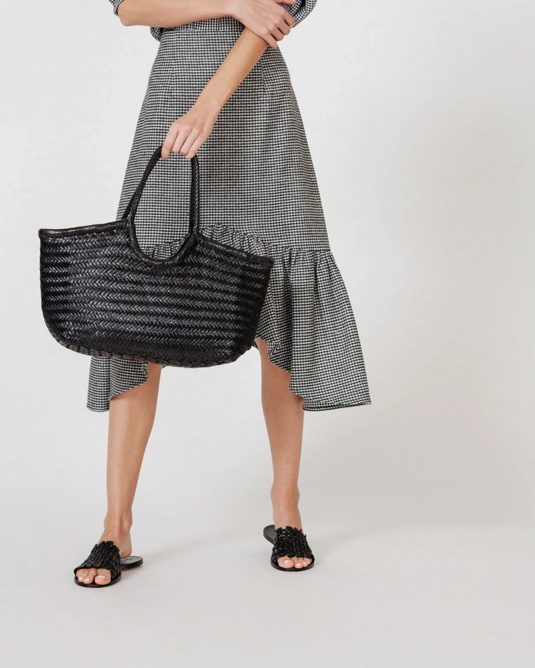 Dragon Diffusion Nantucket Big Basket in Black