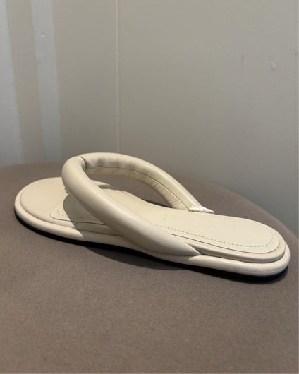 SELECTED Freja Flip Flop in Egret