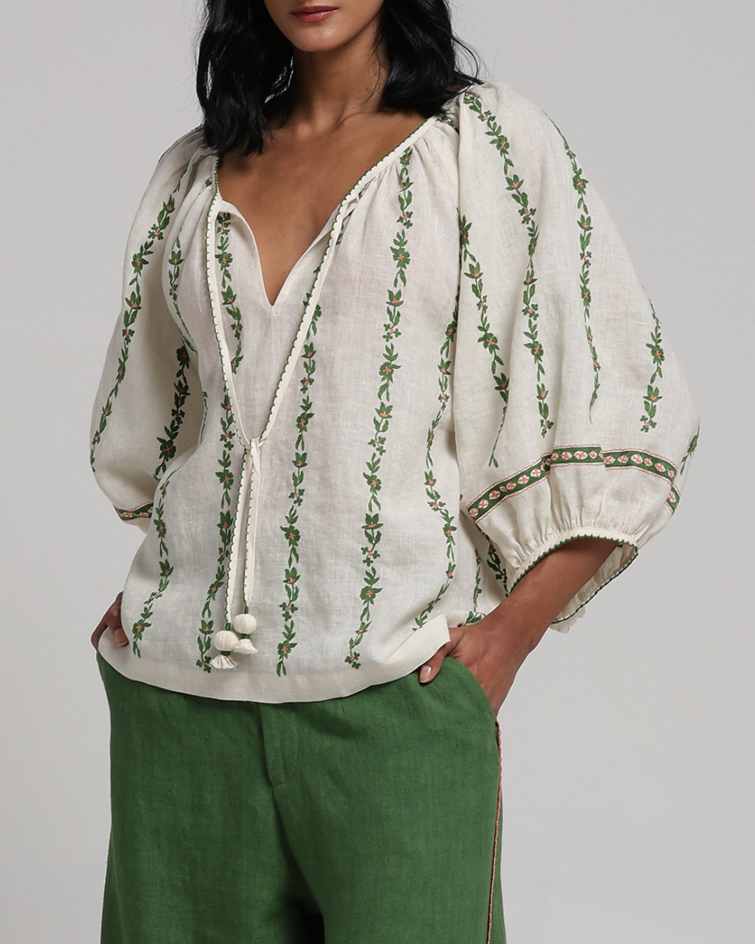 Viam Liliana Linen Blouse in Green