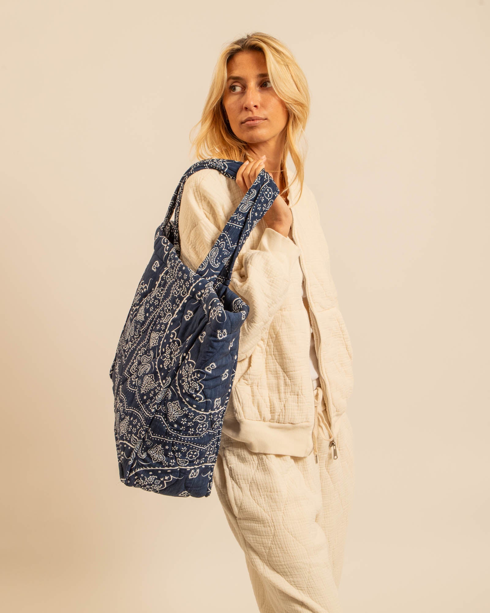 Aokyanos Philadelphie Bag in Navy Bandana