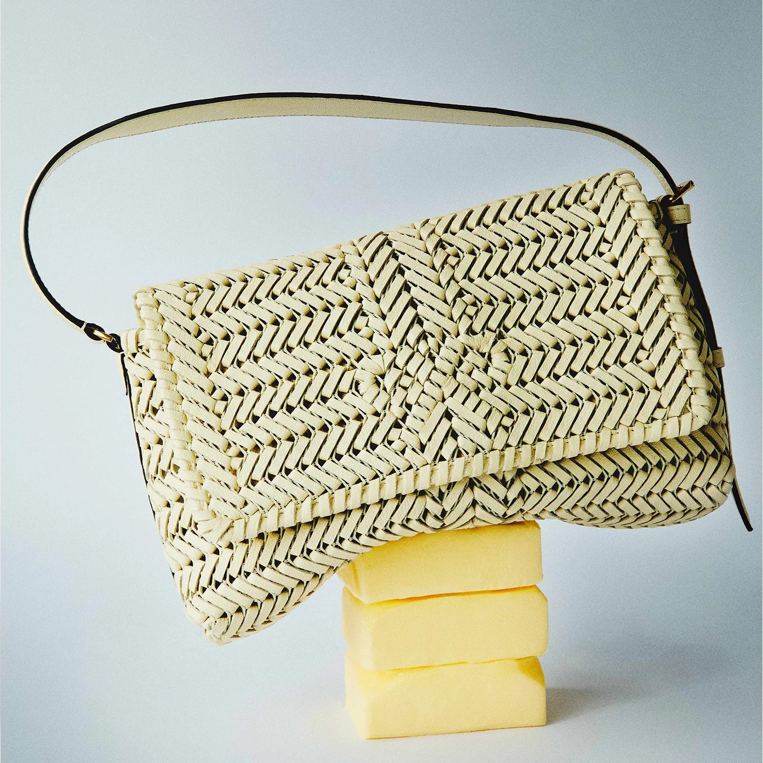Anya Hindmarch The Neeson Shoulder Bag - Butter