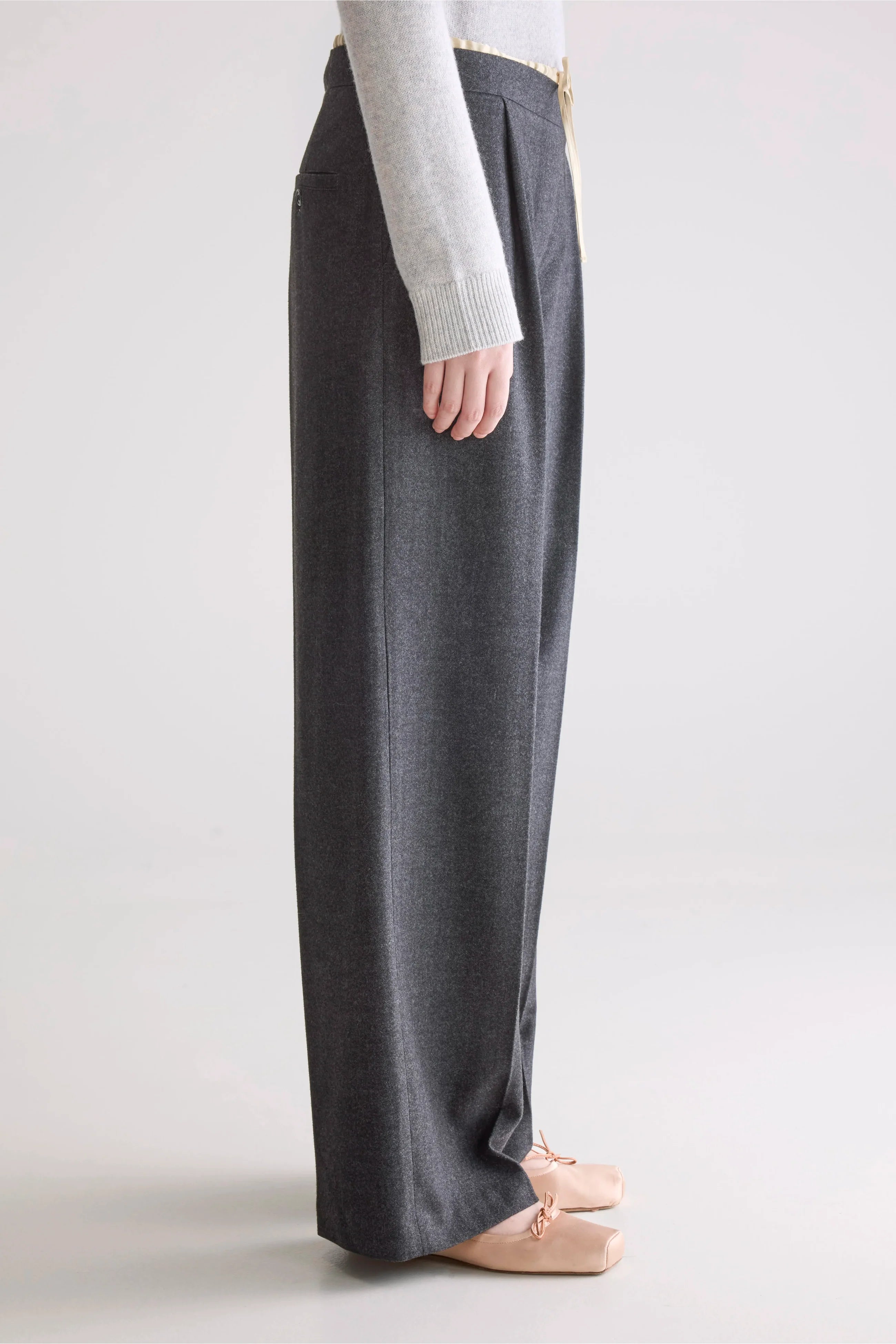 Bellerose Turin Trousers in Anthracite